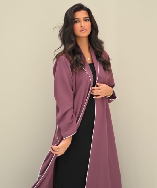 Alternative view of Alanoud | The Go-To Collection